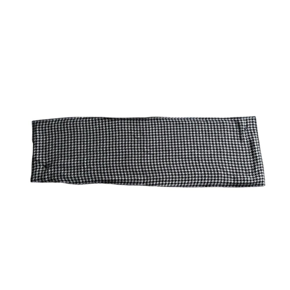 Classic Black and White Houndstooth Scarf - Picture 2 of 6
